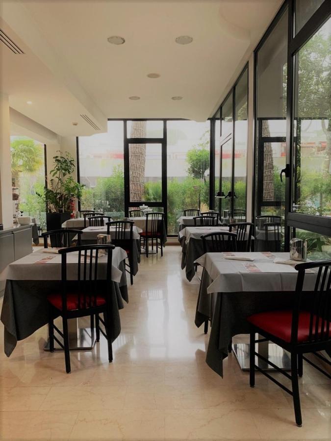 Hotel Logonovo Лідо-дельї-Естензі Екстер'єр фото