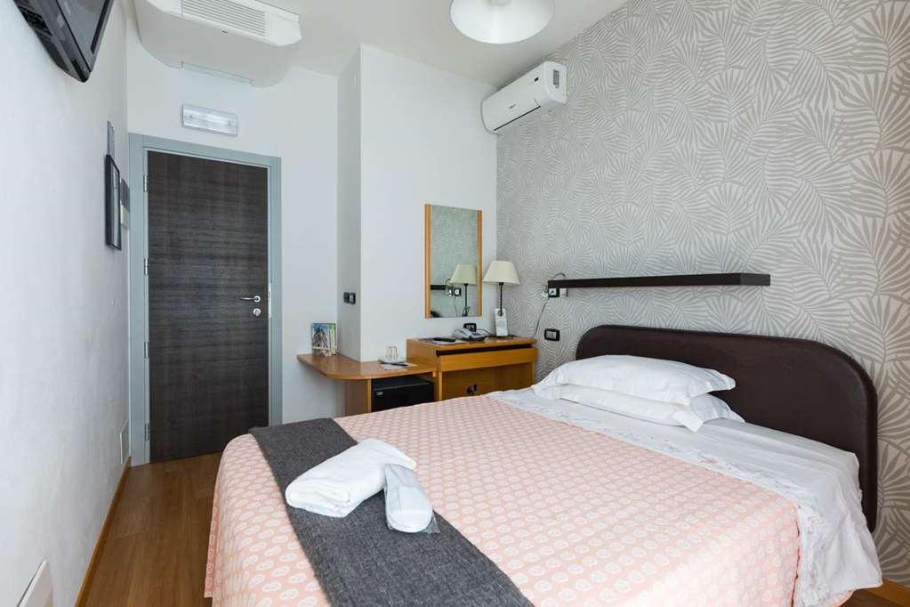 Hotel Logonovo Лідо-дельї-Естензі Номер фото