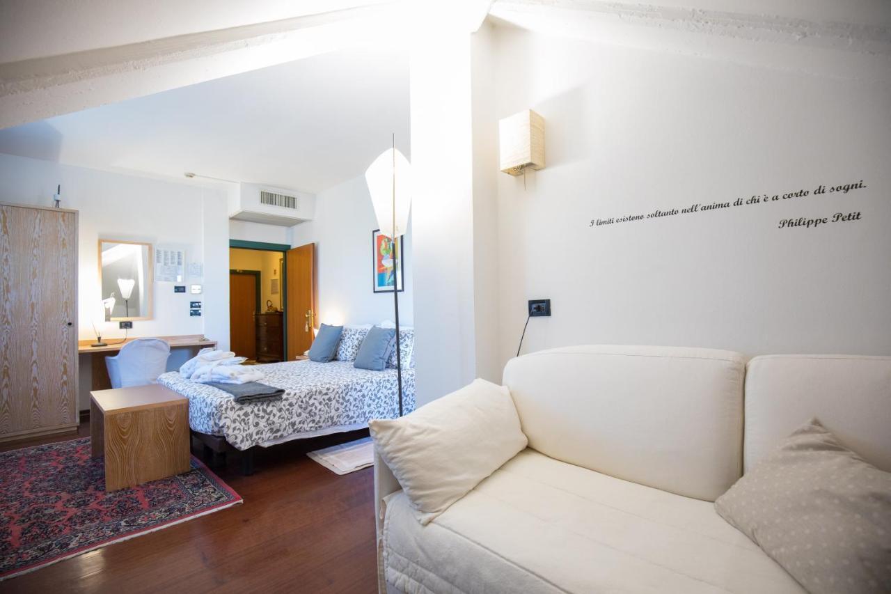 Hotel Logonovo Лідо-дельї-Естензі Екстер'єр фото