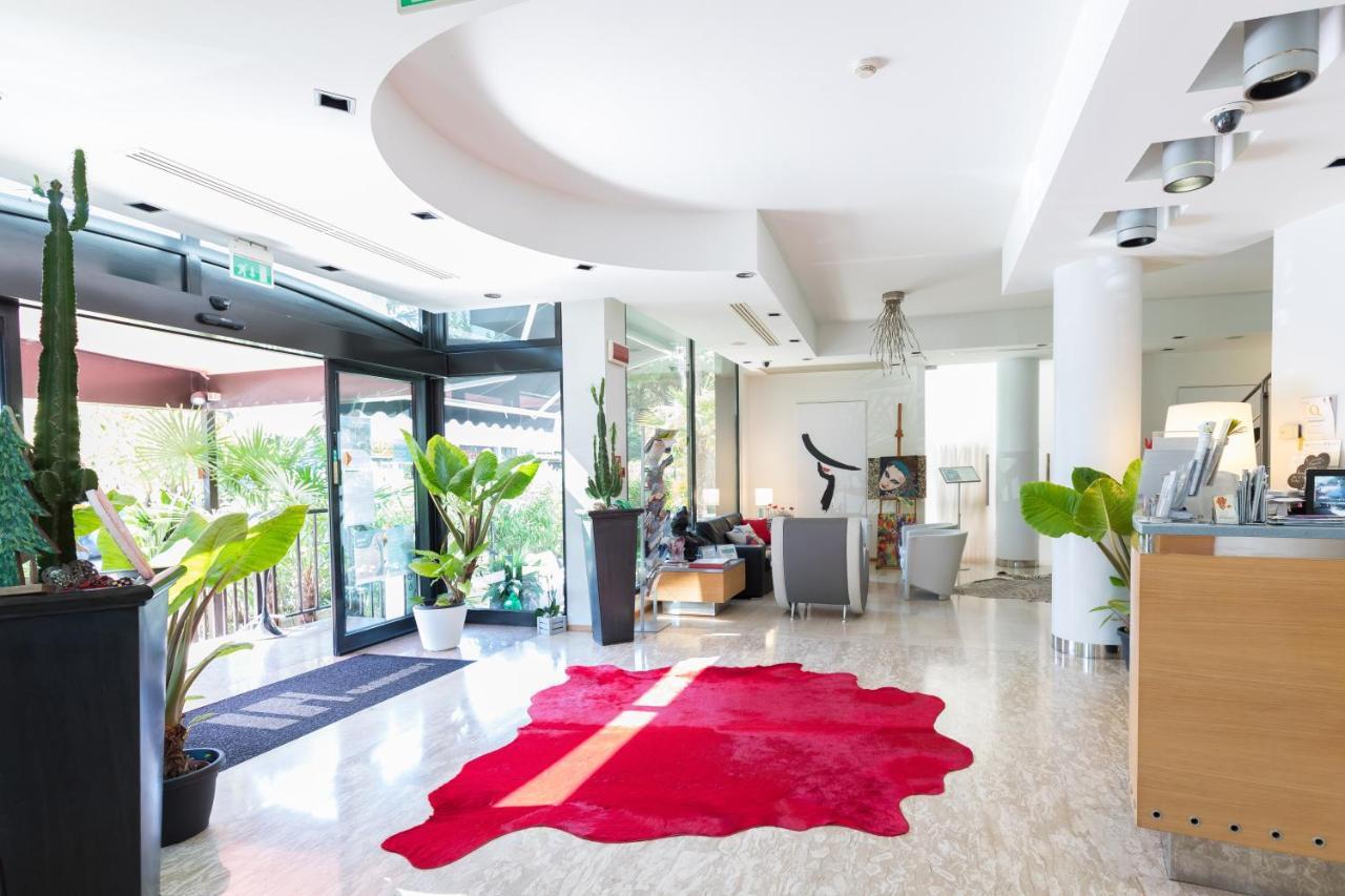 Hotel Logonovo Лідо-дельї-Естензі Екстер'єр фото