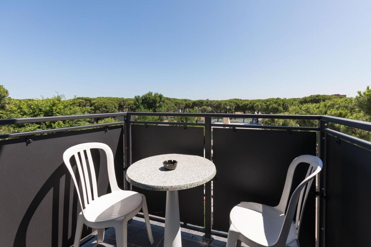 Hotel Logonovo Лідо-дельї-Естензі Екстер'єр фото